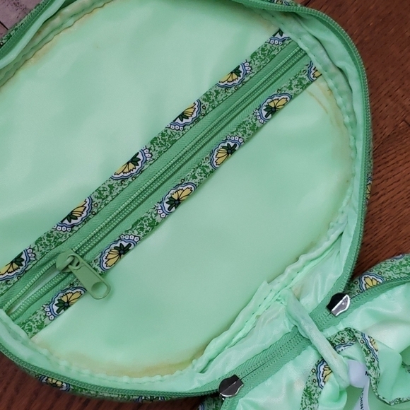 leaf  makeup/toiletry bag. - Picture 5 of 14